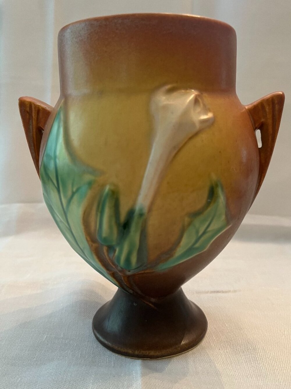 Roseville Thorn Apple Vase